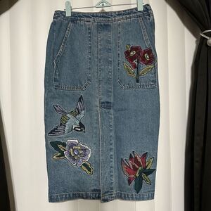 HoneyPunch denim floral embroidered midi skirt, functional side and back pockets